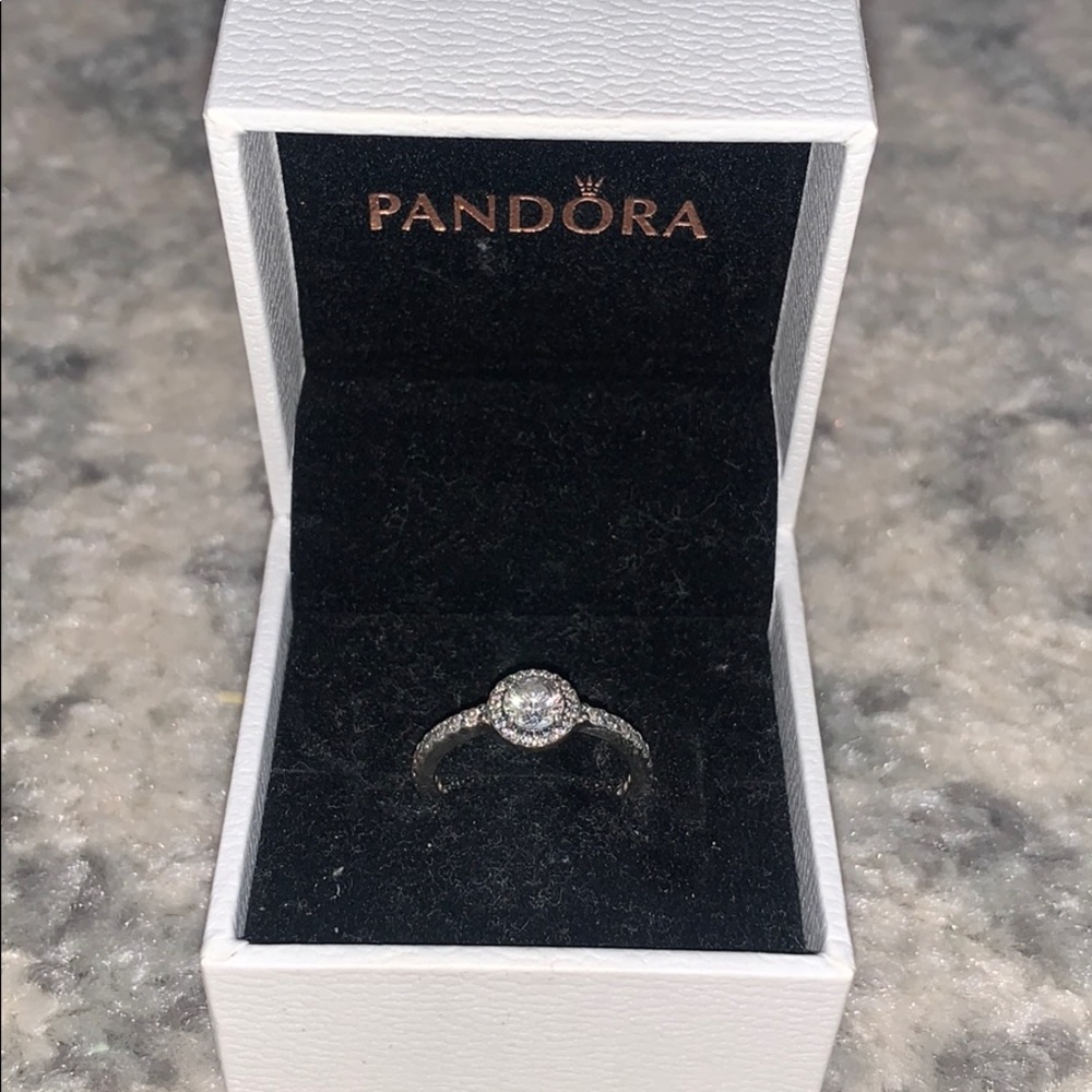 Pandora Ring